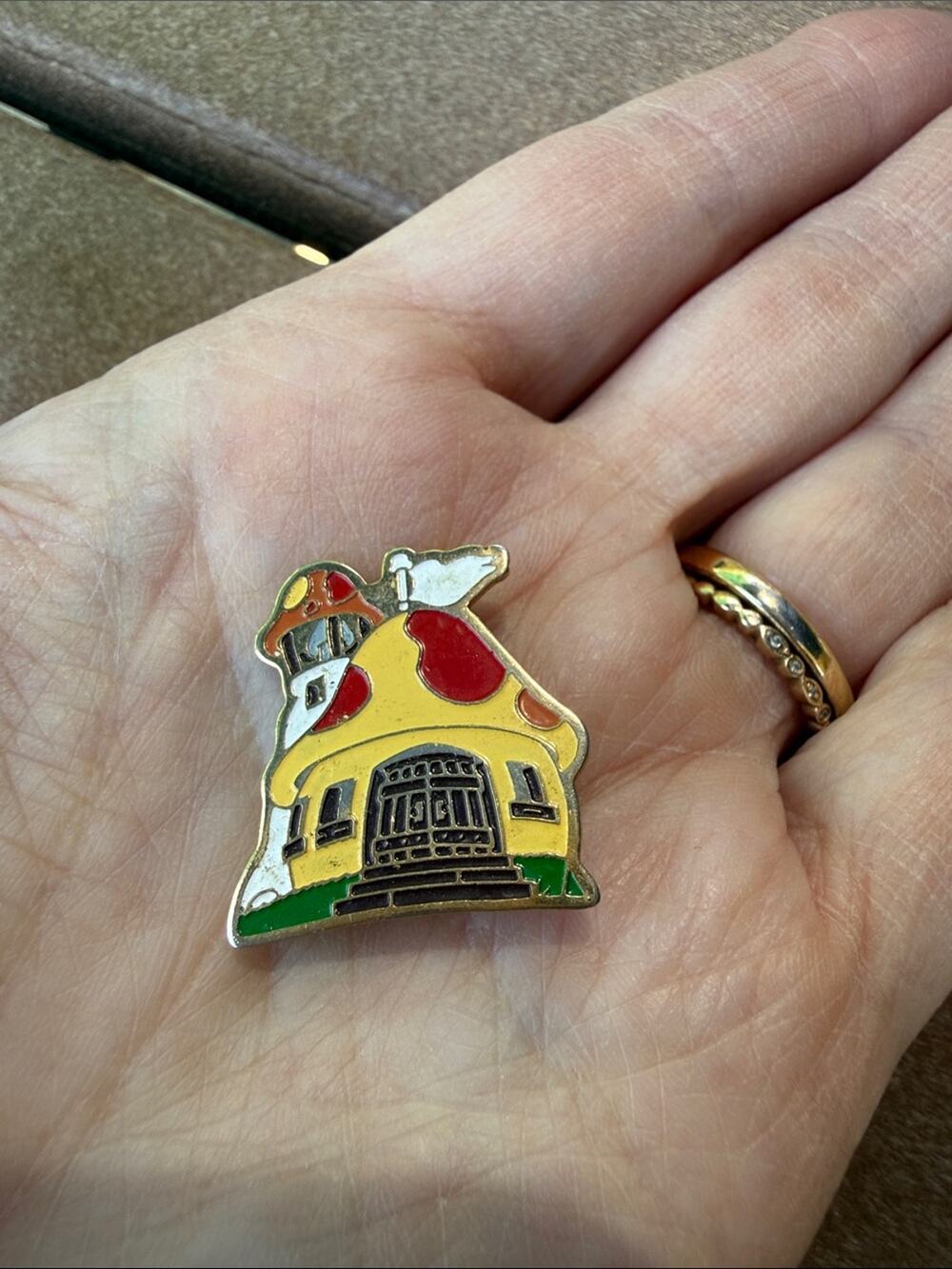 Vintage Smurf Smurfs Mushroom House Cottage Enamel Lapel Pin